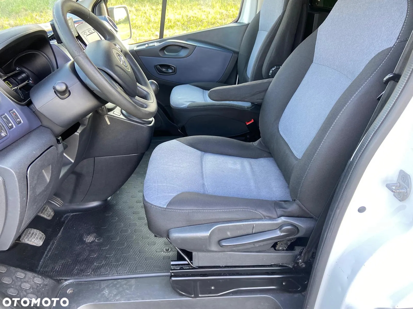 Opel Ambulans Karetka vivaro - 21