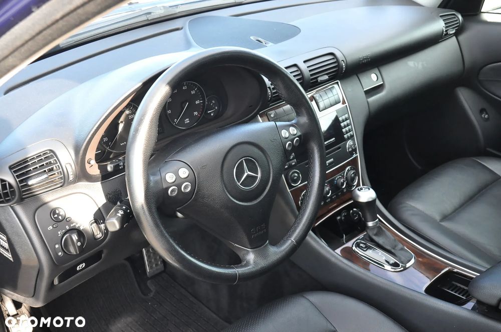 Mercedes-Benz Klasa C 280 7G-TRONIC Classic Sport Edition - 23