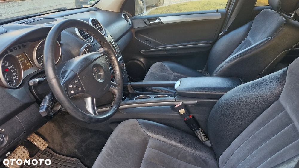 Mercedes-Benz ML 300 CDI 4Matic 7G-TRONIC DPF BlueEFFICIENCY - 14