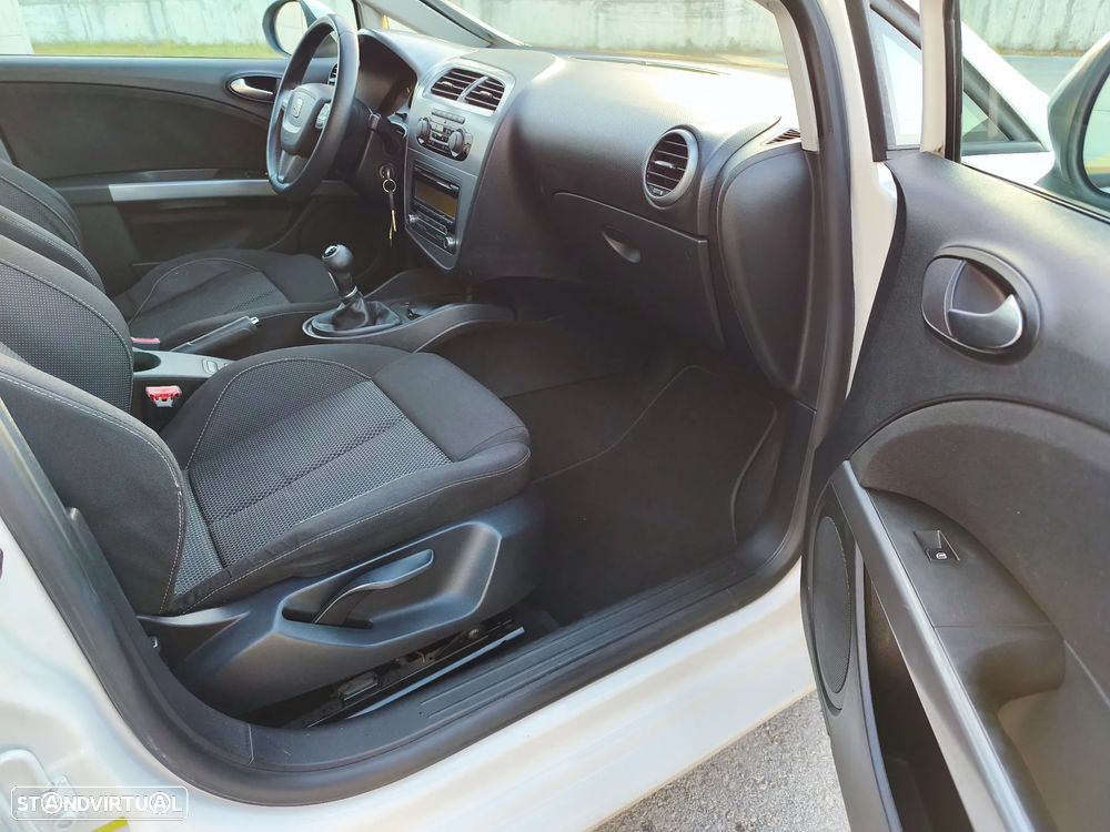 SEAT Leon 1.6 TDI E.Style by Sport - 4