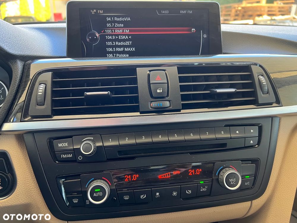 BMW Seria 3 328i - 12