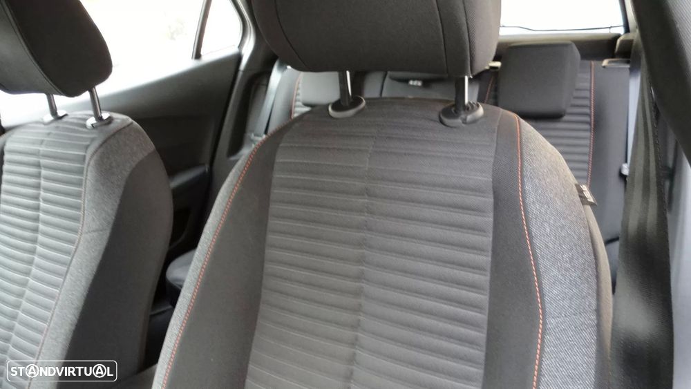 Peugeot e-2008 50 kWh Active Pack - 11