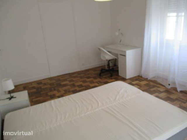 Quarto individual para menina estudante, em Celas - Grande imagem: 5/21