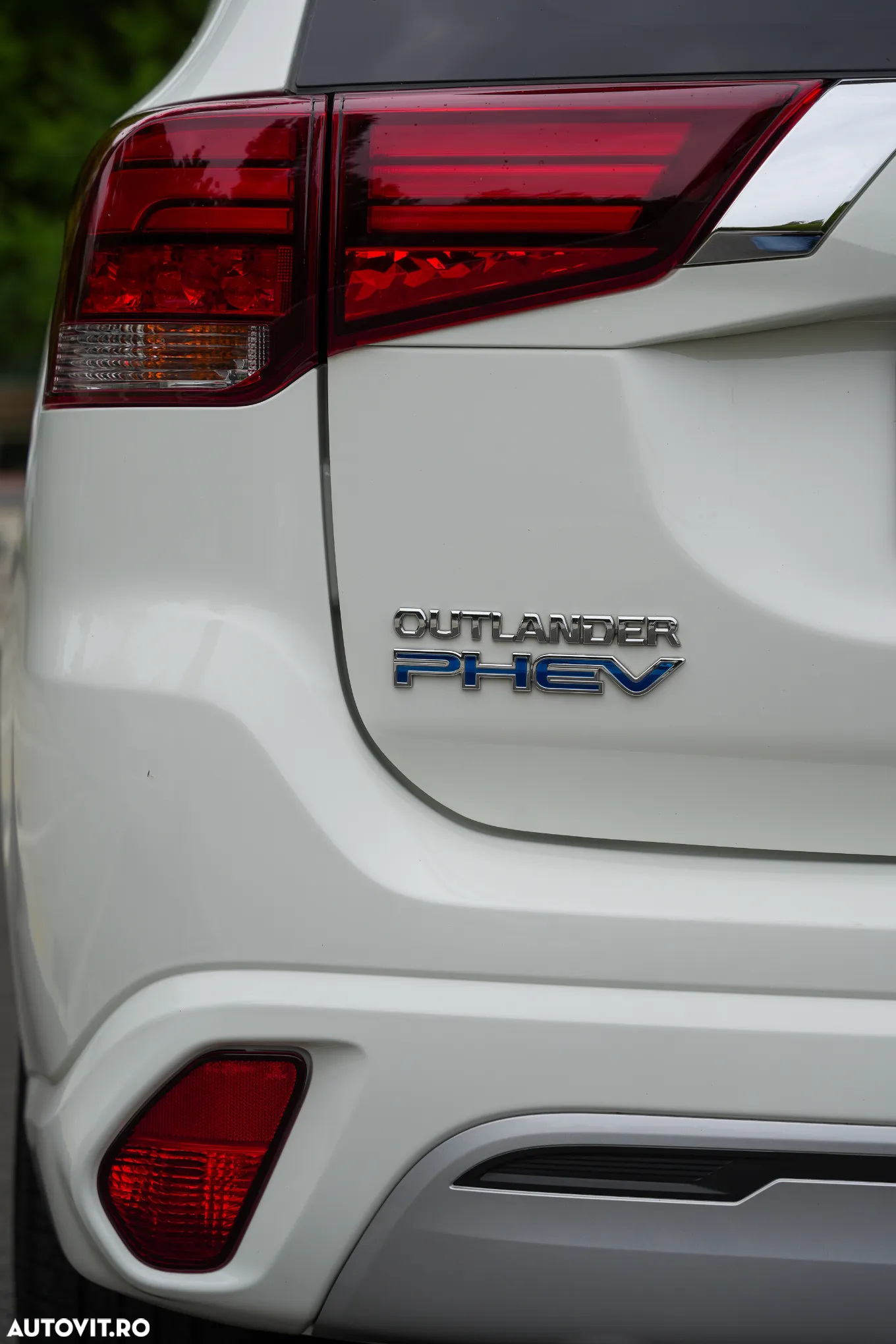 Mitsubishi Outlander PHEV 2.4 L 4X4 Invite - 20
