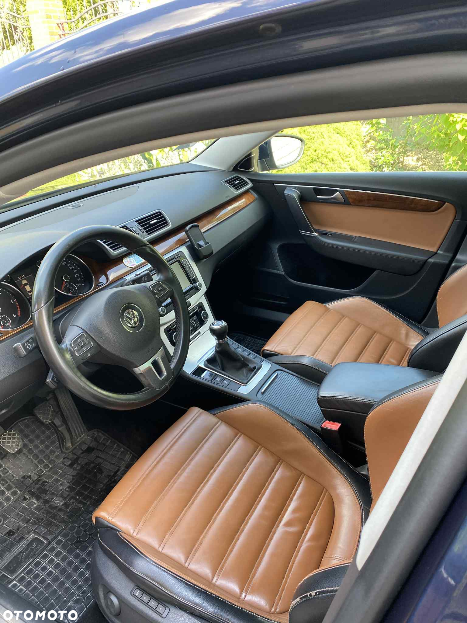Volkswagen Passat 2.0 TDI Comfortline - 8