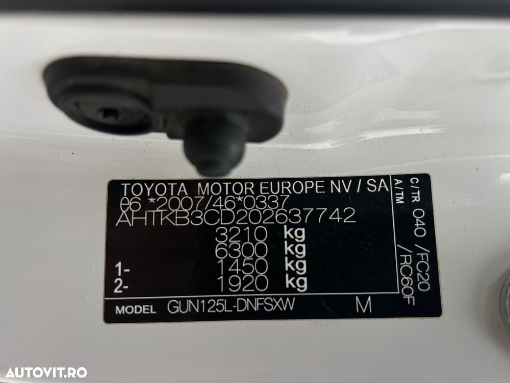 Toyota Hilux 2.4D 150CP 4x4 Double Cab 6MT Style - 38