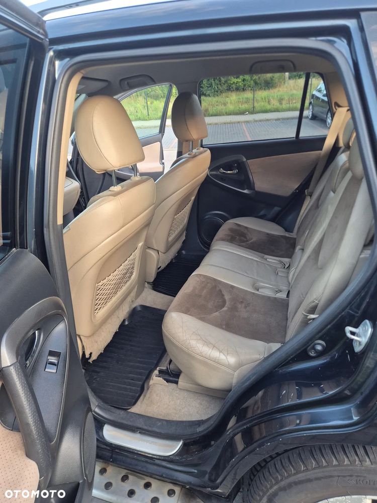Toyota RAV4 - 14