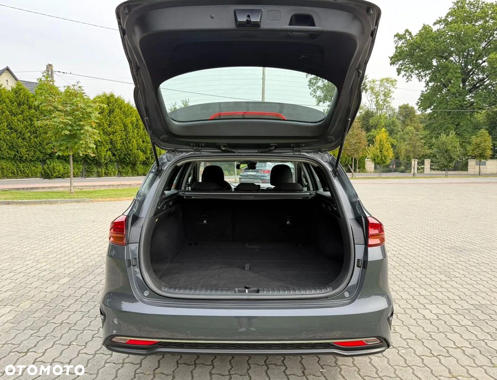 Kia Ceed 1.6 CRDi SCR M - 33
