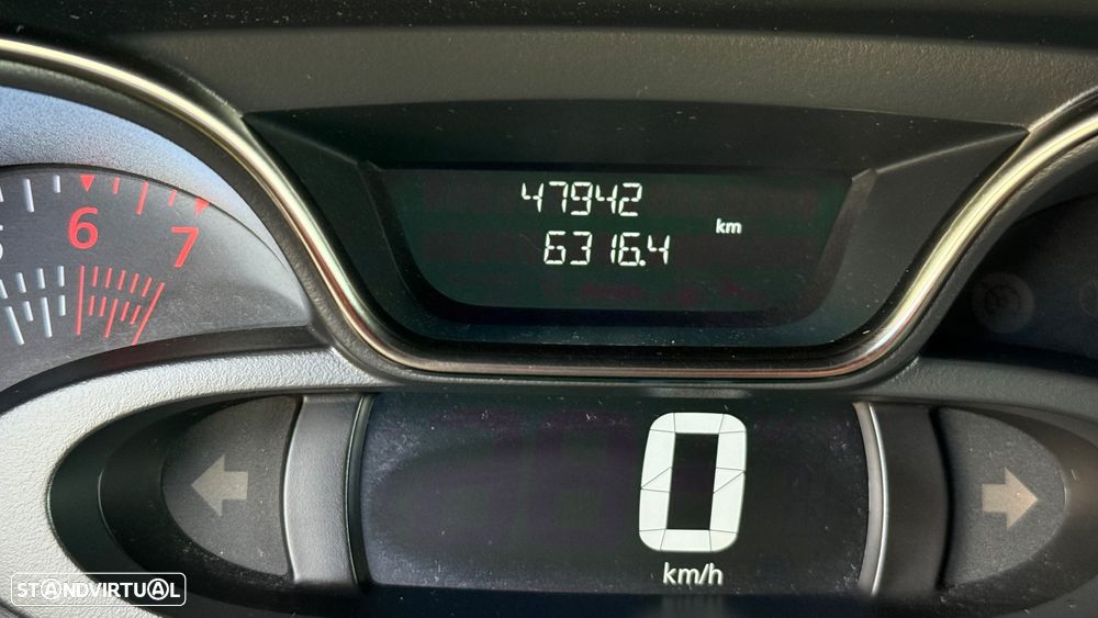 Renault Captur 0.9 TCE Exclusive - 19