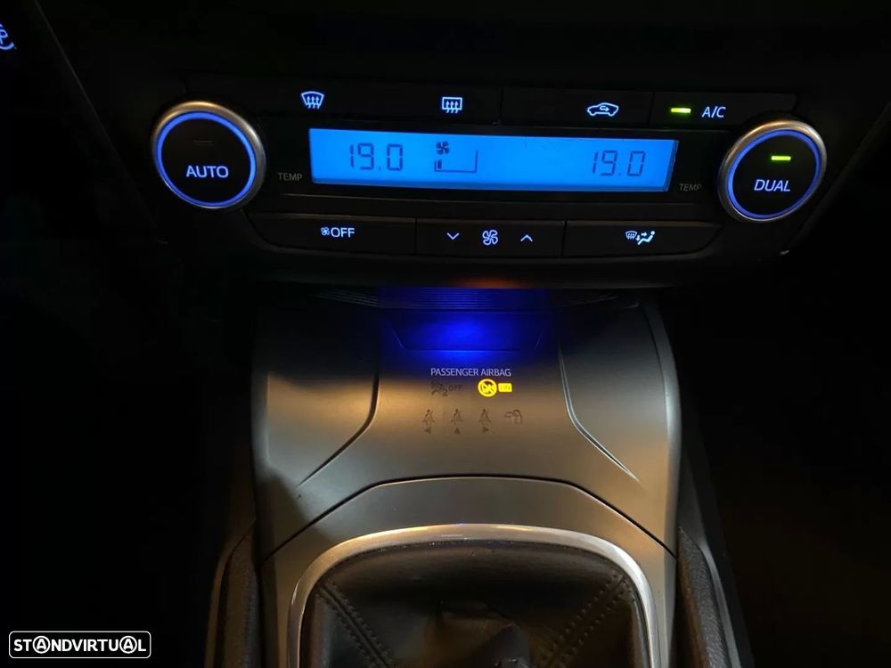 Toyota Avensis Touring Sports 2.0 D-4D Luxury+GPS - 14