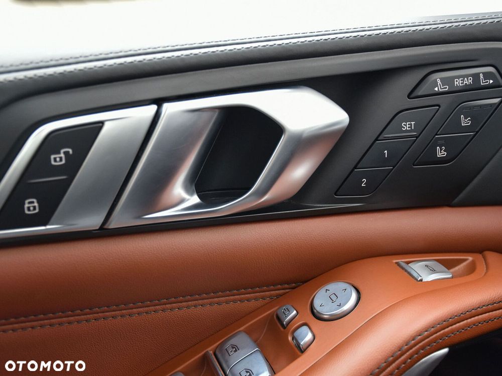 BMW X7 - 15
