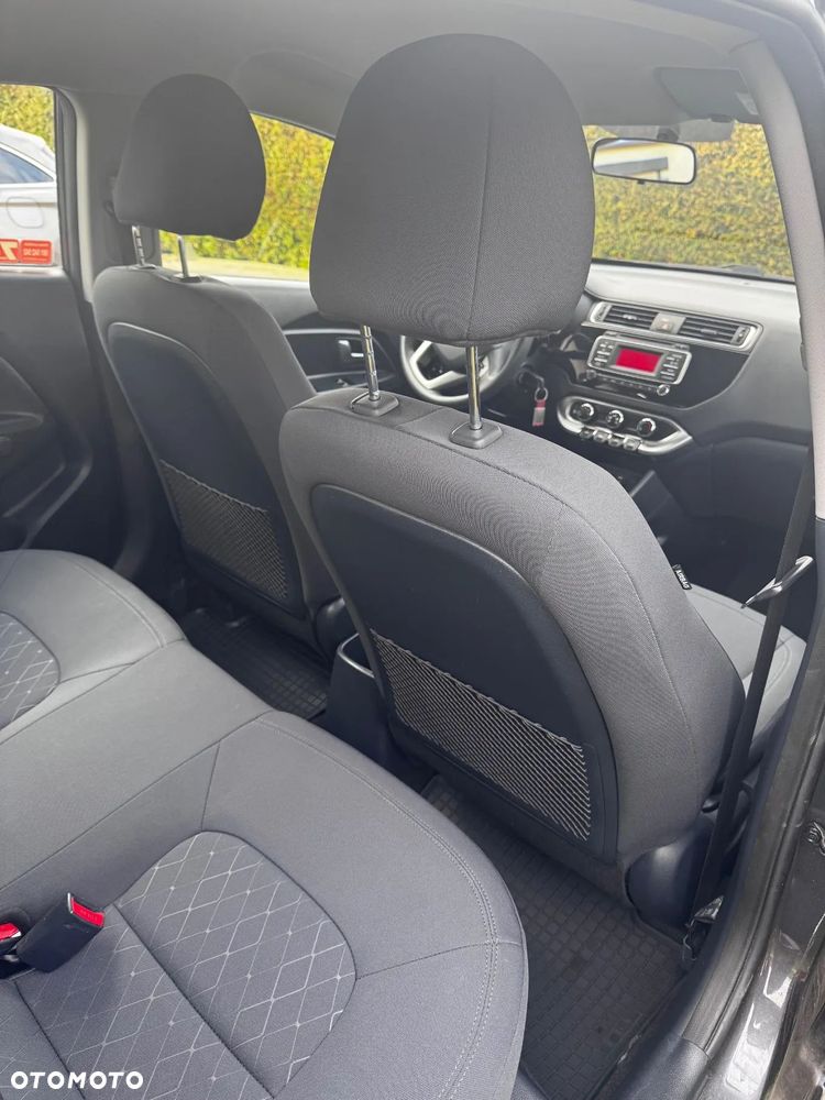 Kia Rio - 6