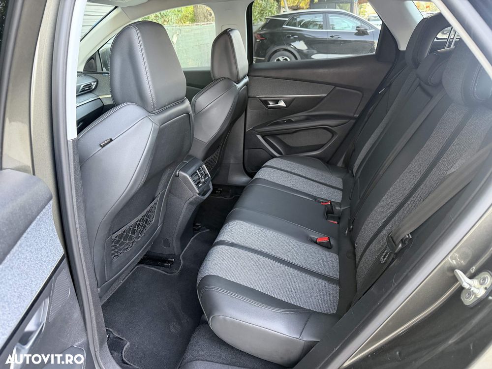 Peugeot 3008 BlueHDi 130 Stop & Start EAT8 Allure - 16