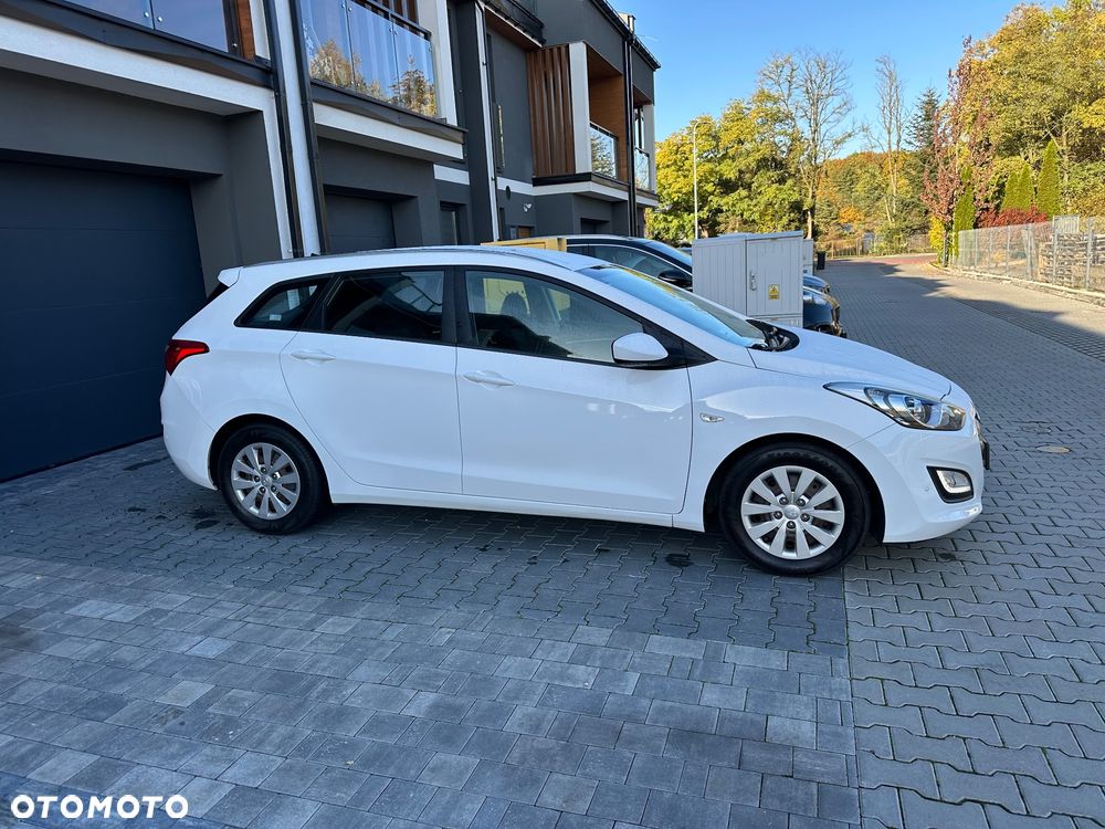 Hyundai i30 1.6 GDI Classic + - 7