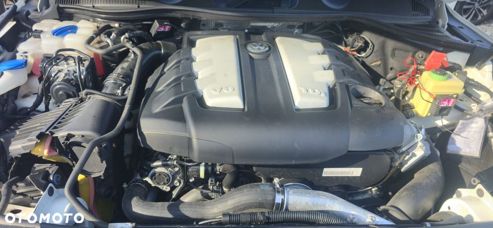 Volkswagen Touareg 3.0 V6 TDI DPF Automatik Individual - 29