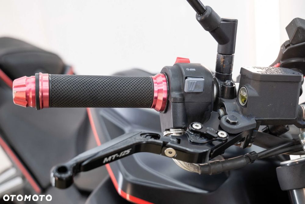 Yamaha MT - 30