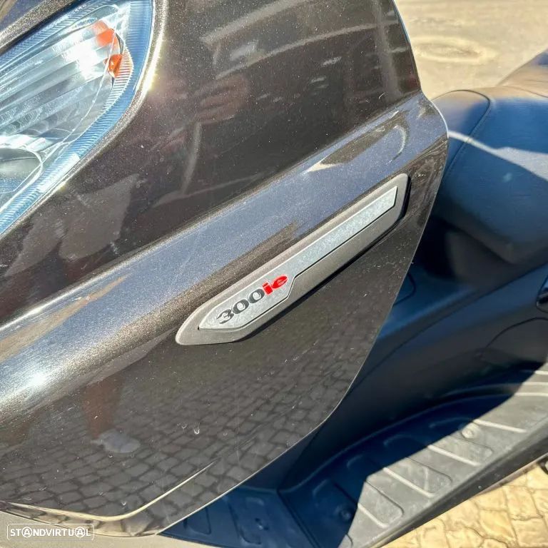 Piaggio XEvo X7 - 2