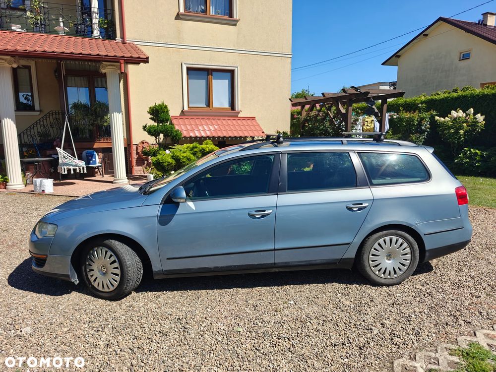 Volkswagen Passat 2.0 TDI DPF BlueMot Trendline - 2