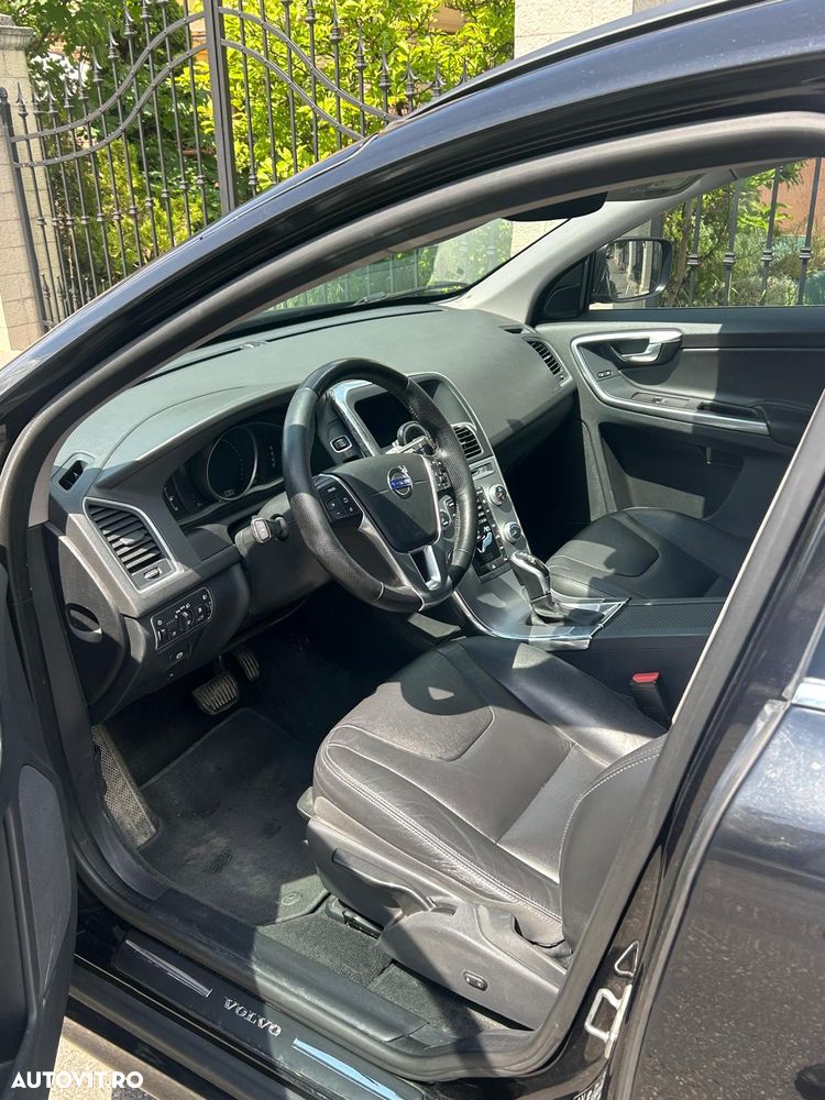 Volvo XC 60 D3 Geartronic Momentum - 5