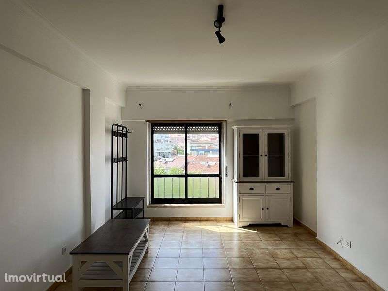 Apartamento T1+1 - Grande imagem: 3/9