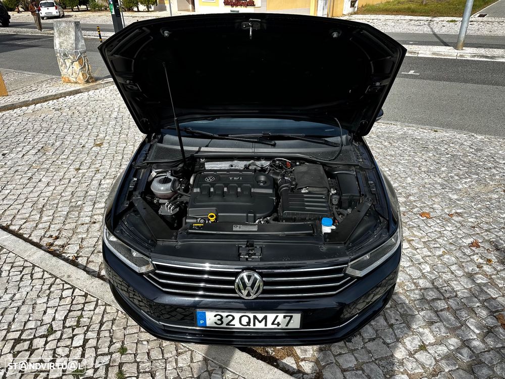 VW Passat Variant 2.0 TDi Confortline DSG - 11