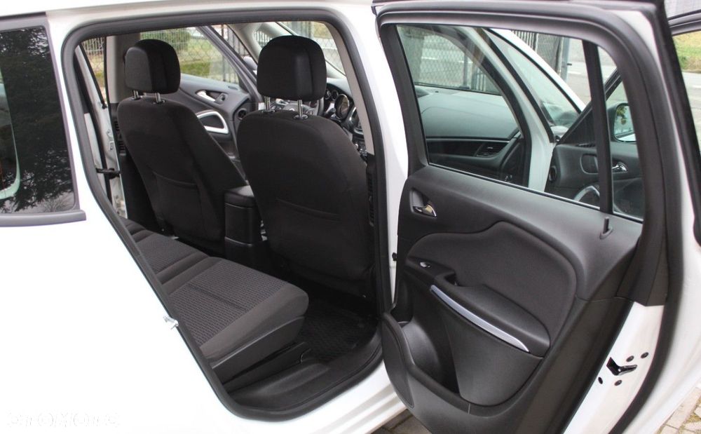 Opel Zafira - 15