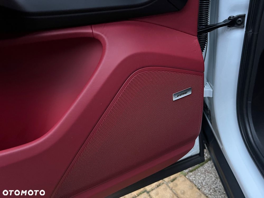 Porsche Cayenne Platinum Edition - 30