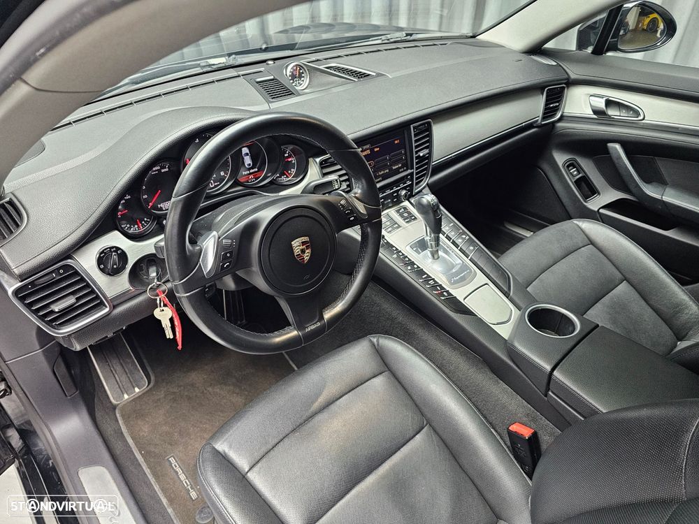 Porsche Panamera Platinum Edition - 8