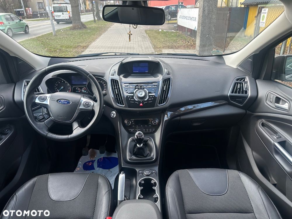 Ford Kuga 1.6 EcoBoost 2x4 Titanium - 14