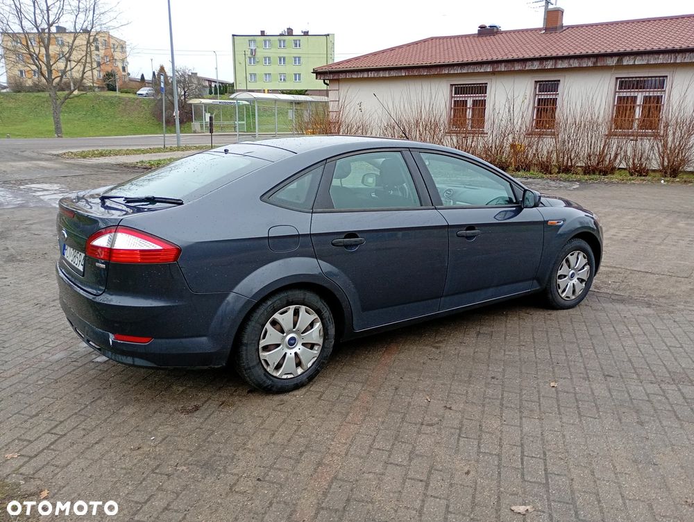 Ford Mondeo 1.8 TDCi Ambiente - 3