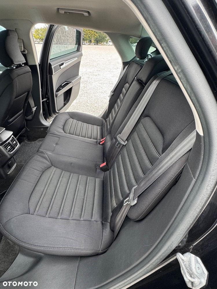 Ford Fusion - 7