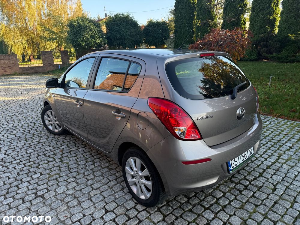 Hyundai I20 2013 photo 4