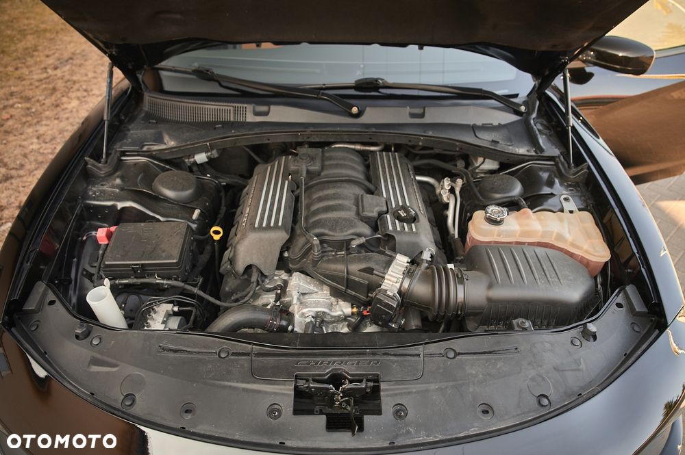 Dodge Charger 6.4 Scat Pack - 17