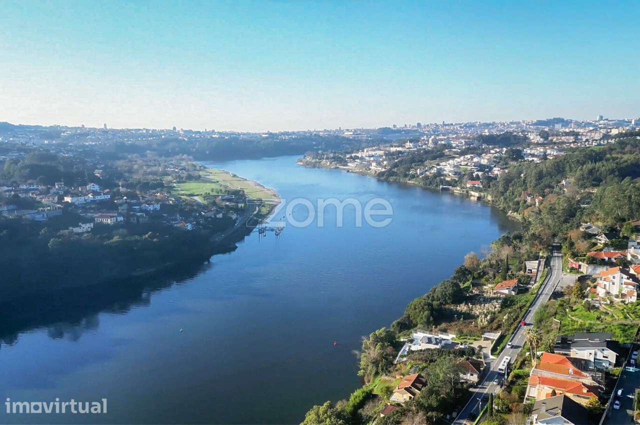 Prédio em ruína com vista Rio Douro – Potencial construção em altur... - Grande imagem: 2/27