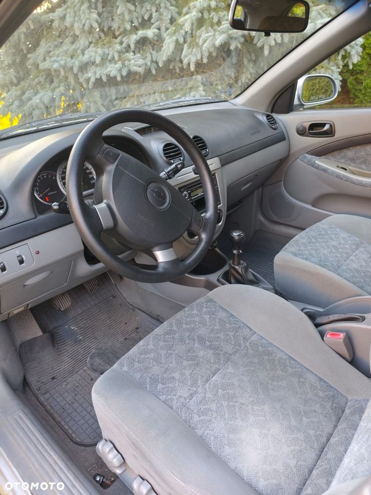 Chevrolet Lacetti 2004 photo 2