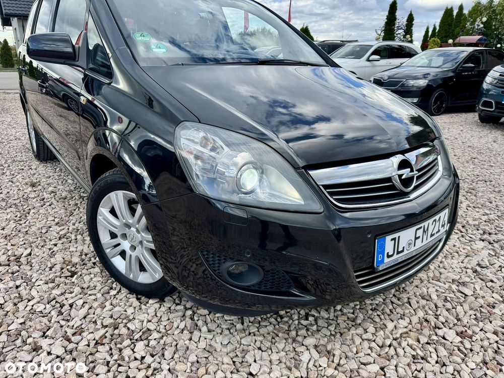 Opel Zafira - 2