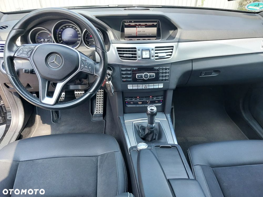Mercedes-Benz Klasa E 250 CDI Avantgarde - 17
