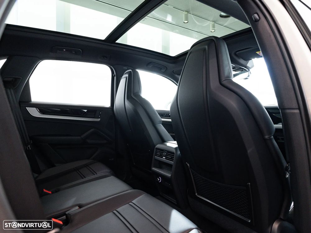 Porsche Cayenne E-Hybrid - 38