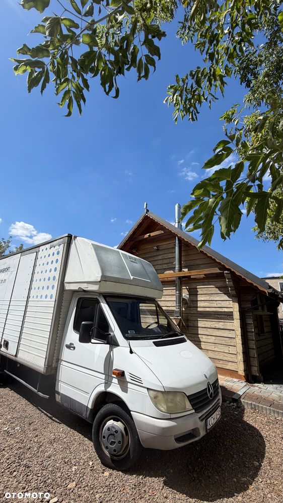 Mercedes-Benz Sprinter 413 - 1