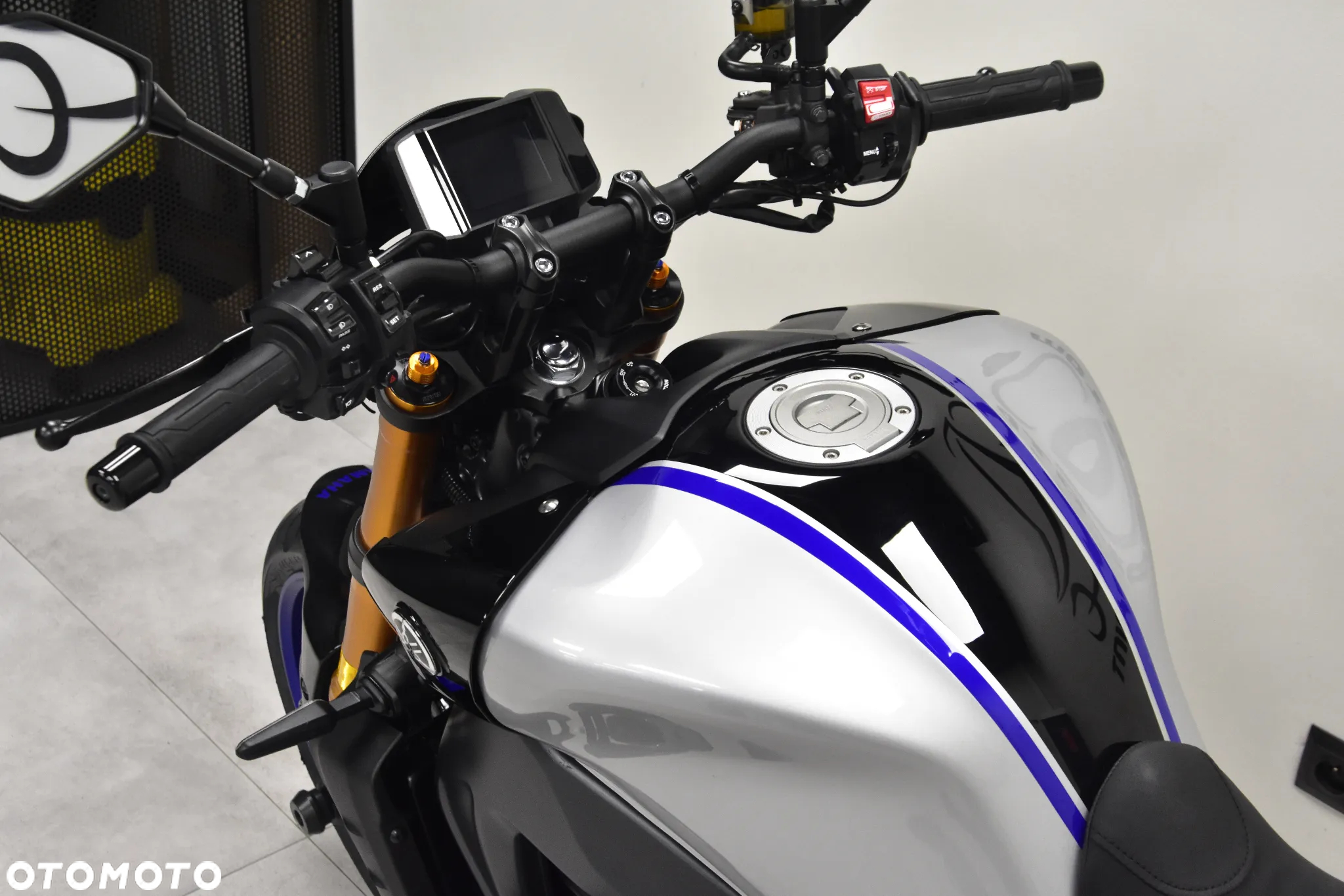 Yamaha MT - 16