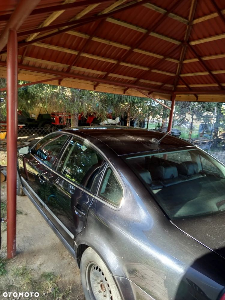 Volkswagen Passat 1.9 TDI Comfortline - 2