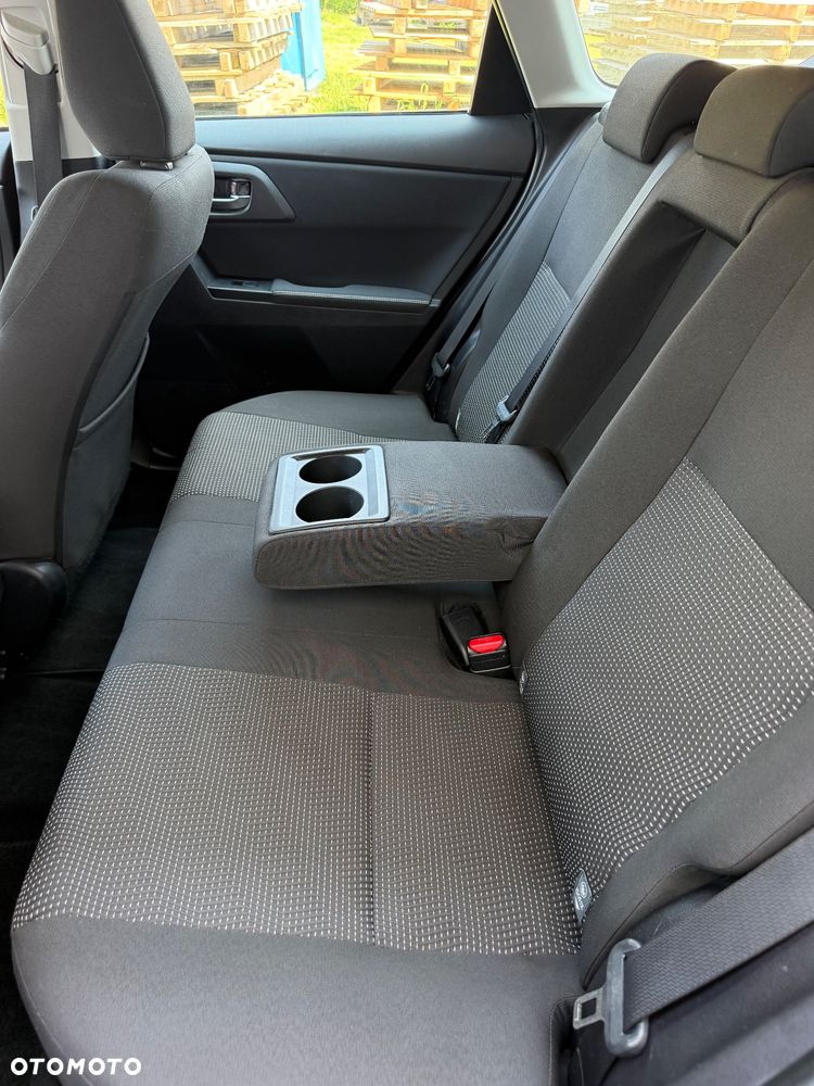 Toyota Auris 1.6 Premium + - 17