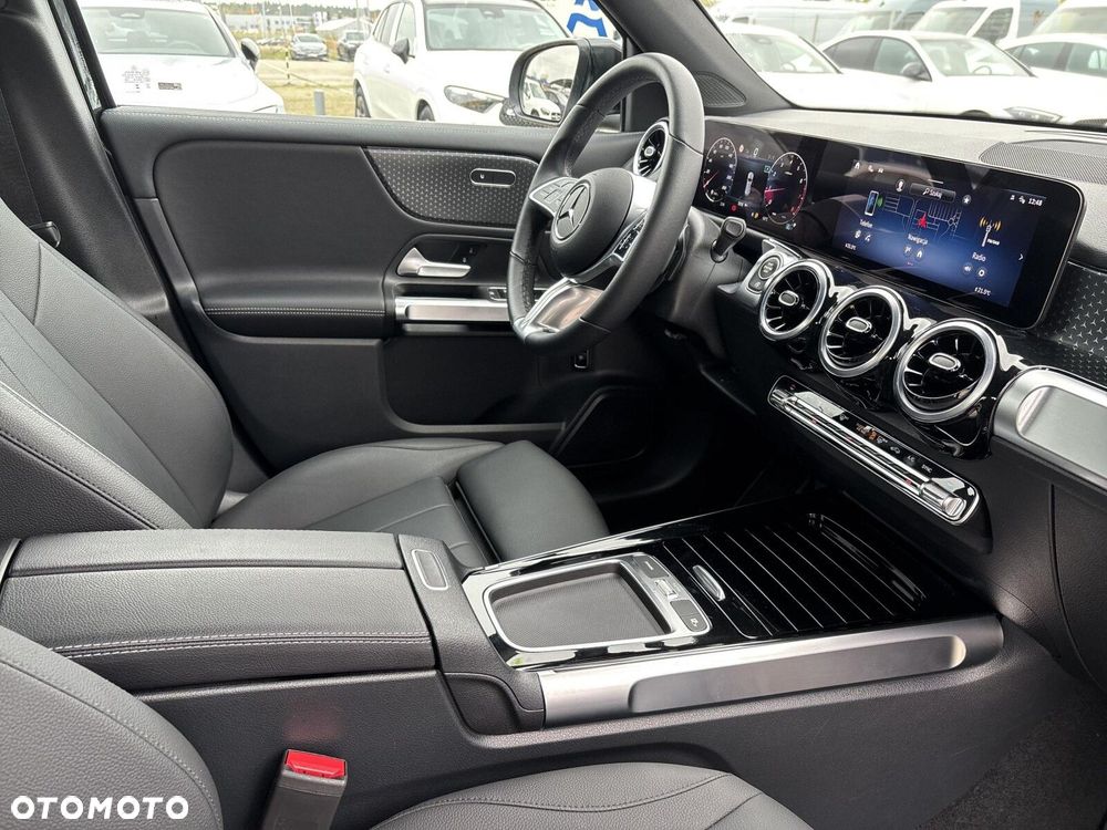 Mercedes-Benz GLB 200 Progressive 7G-DCT - 17