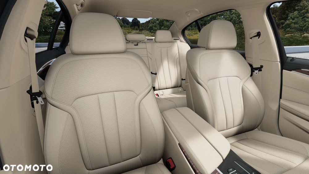 BMW Seria 5 520d xDrive Luxury Line - 28