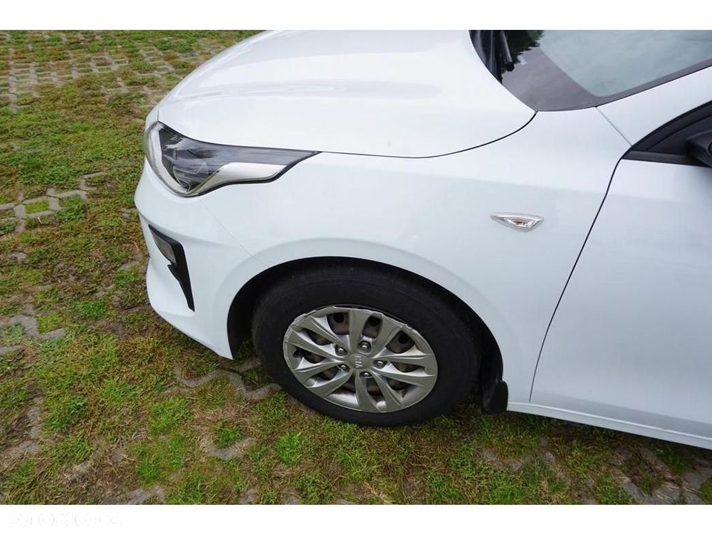 Kia Ceed - 38