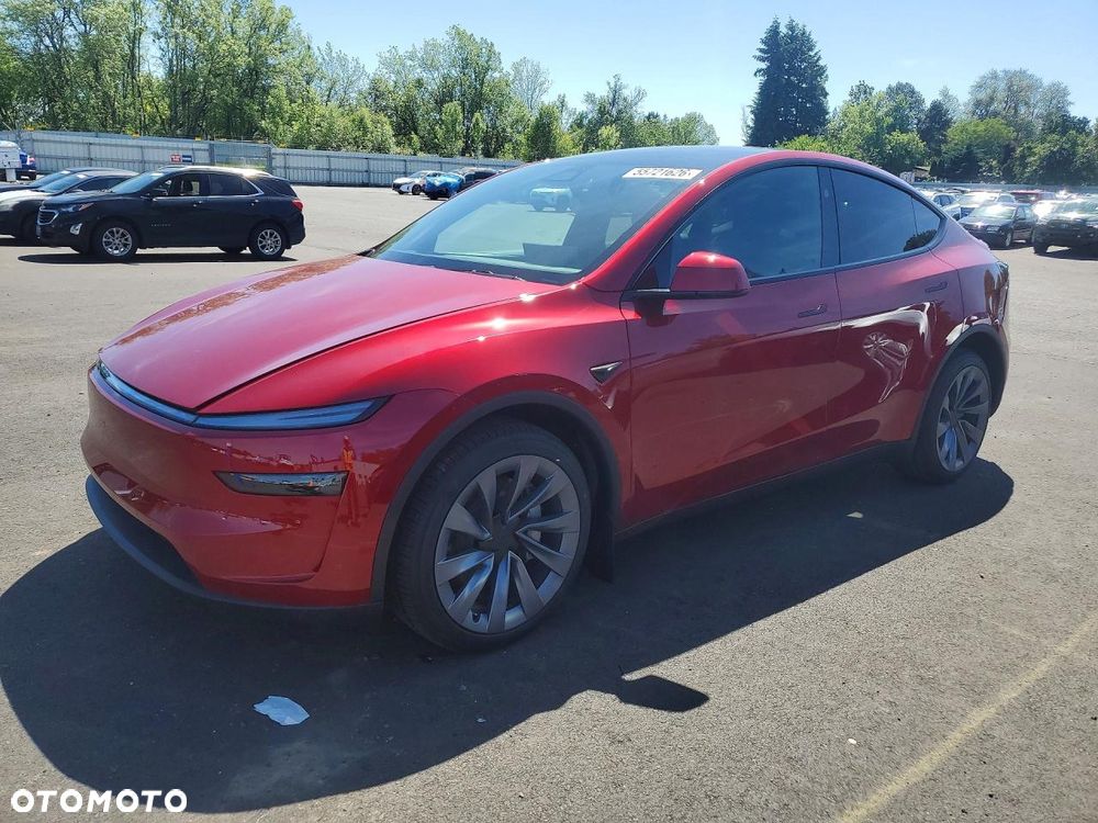 Tesla Model Y Long Range Dual Motor AWD - 2