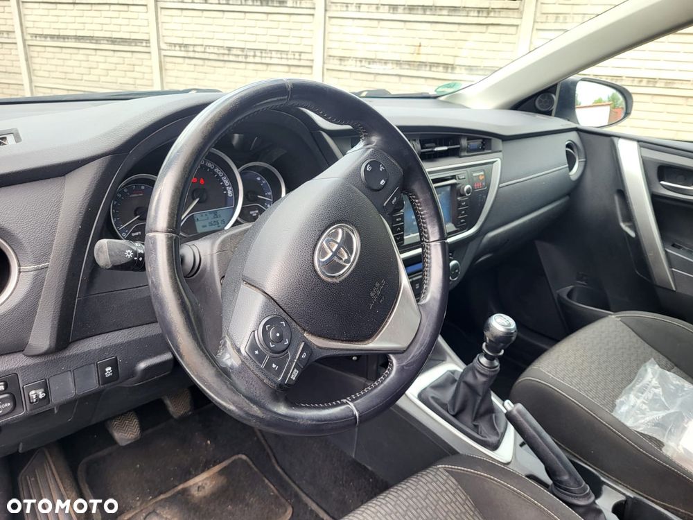 Toyota Auris - 7