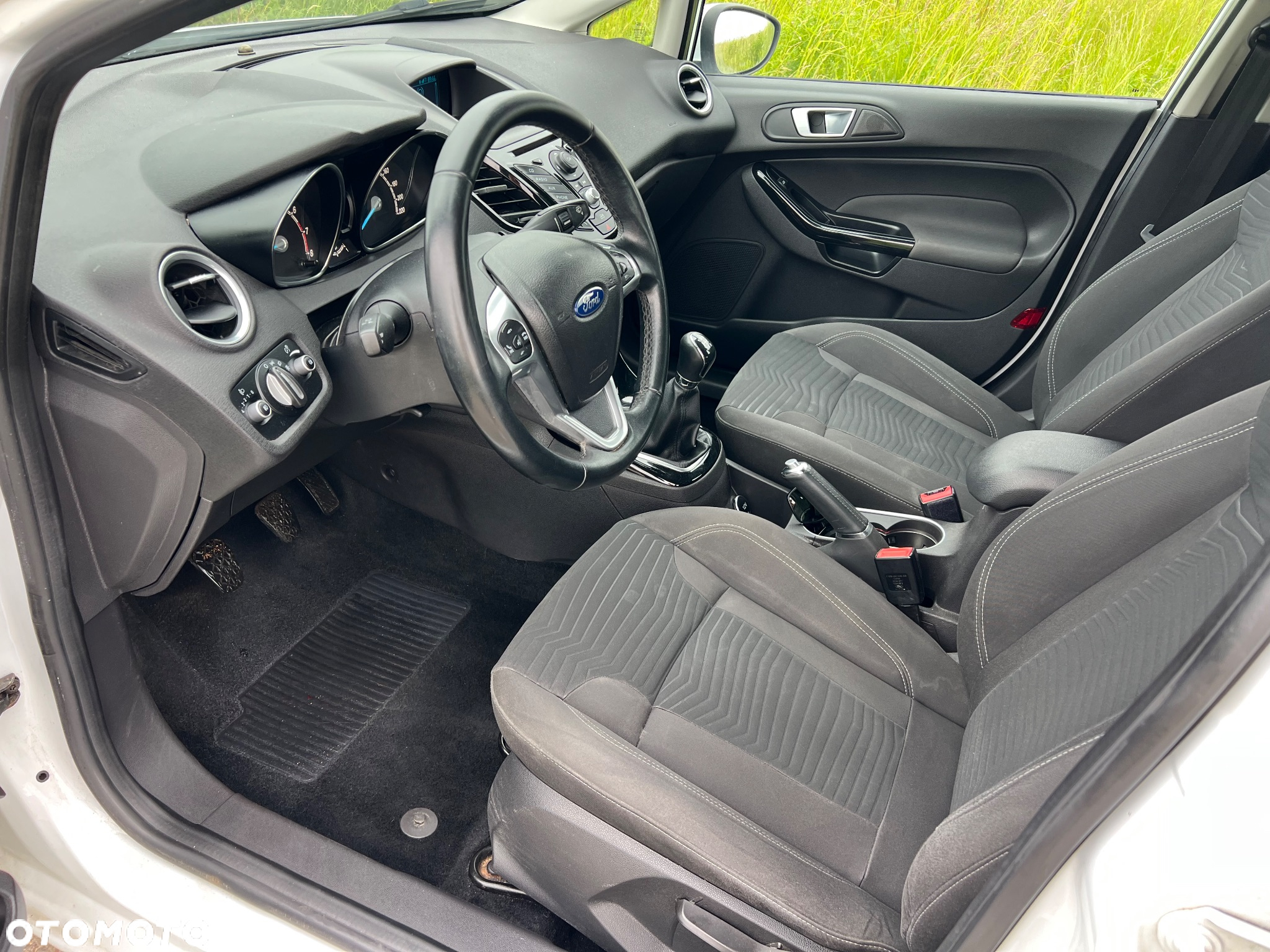 Ford Fiesta 1.0 EcoBoost S&S TITANIUM - 12