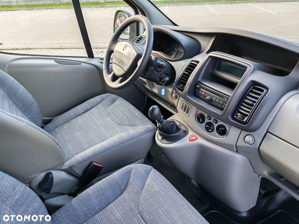 Renault TRAFIC - 8