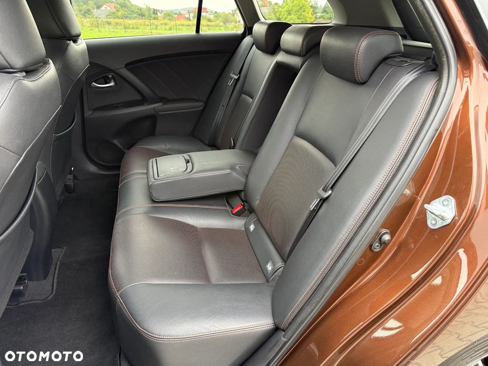 Toyota Avensis Touring Sports 1.8 Edition S+ - 26